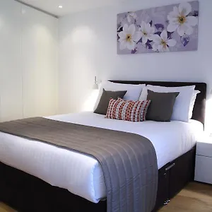 Aparthotel Smart Bridge, Londra